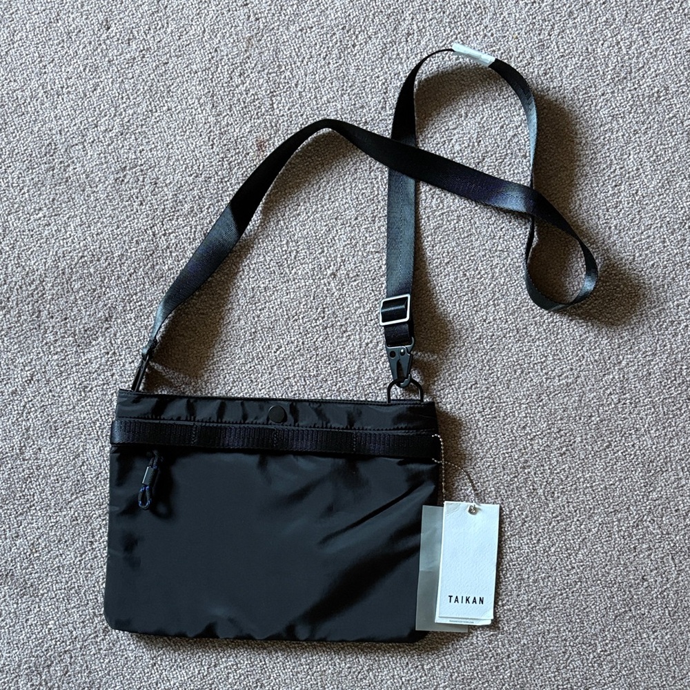 Unisex Black Belt Bag